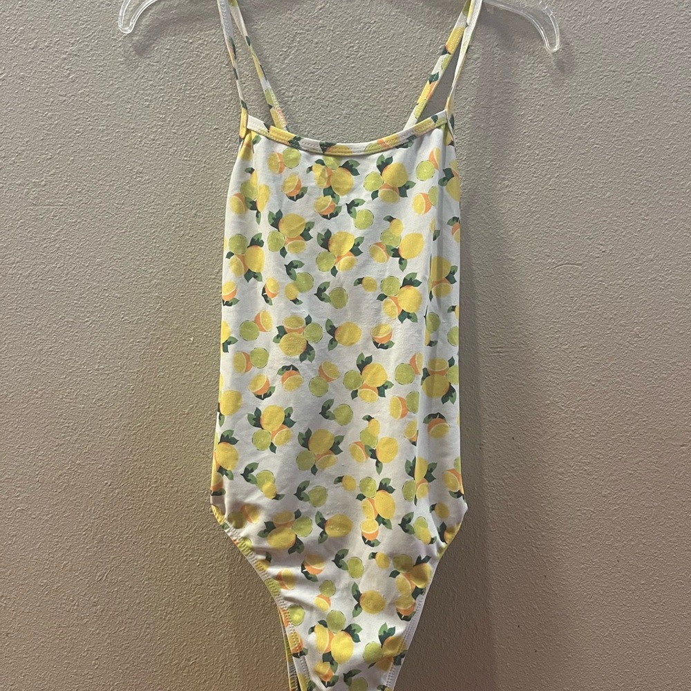 Size 28 rare Jolyn lemonade darren one piece